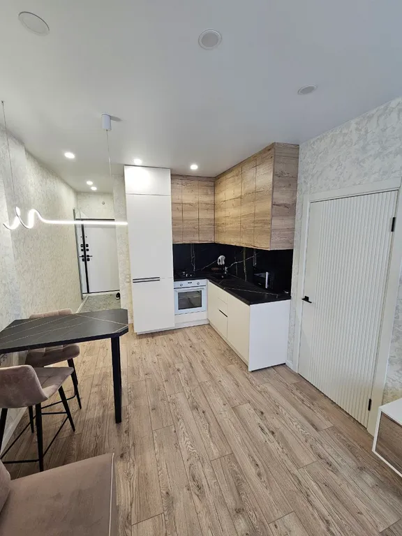 Квартира однокомнатная на улице Балтийской, 39 м², Борисовичи — кухня, фото 2