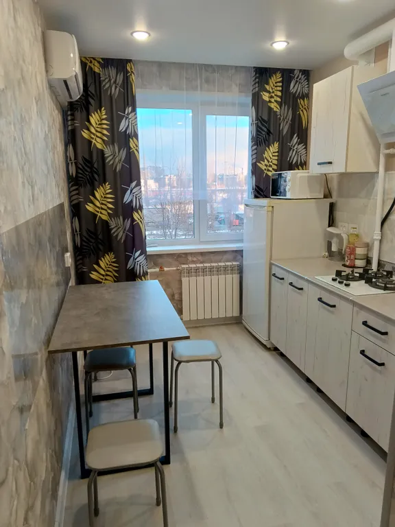 Квартира двухкомнатная у Московской, в Канавино, 48 м², Нижний Новгород — кухня