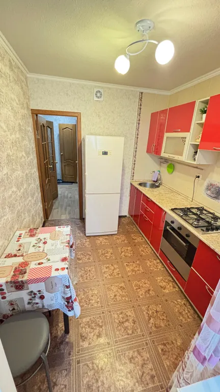 Квартира однокомнатная на улице 339-й Стрелковом Дивизии, 40 м², Ростов-на-Дону — кухня, фото 2