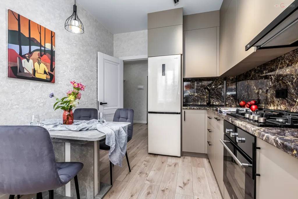 Квартира однокомнатная на улице Комарова, 38 м², Ессентуки — кухня, фото 6