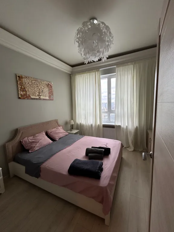 Квартира двухкомнатная у метро Москва-Сити, 56 м² — спальня