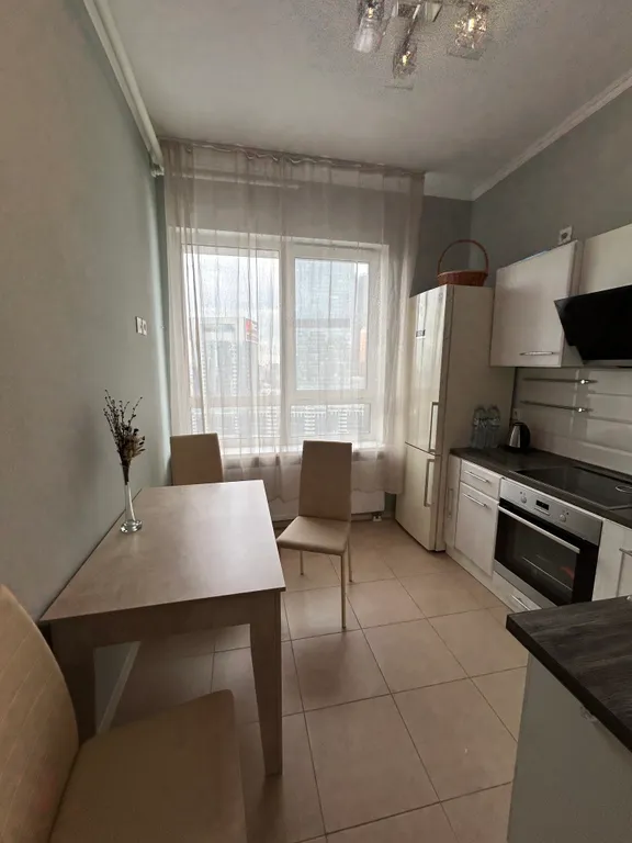 Квартира двухкомнатная у метро Москва-Сити, 56 м² — кухня