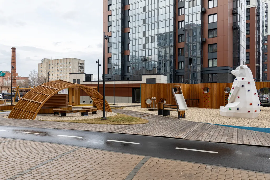 Квартира однокомнатная в Советском, 48 м², Казань — двор