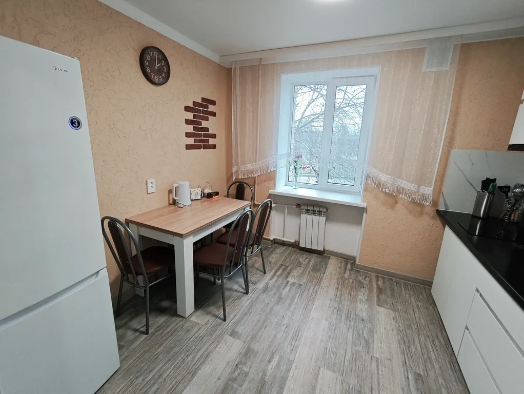Квартира трёхкомнатная на улице Текстильной, 75 м², Шахты — фото 14