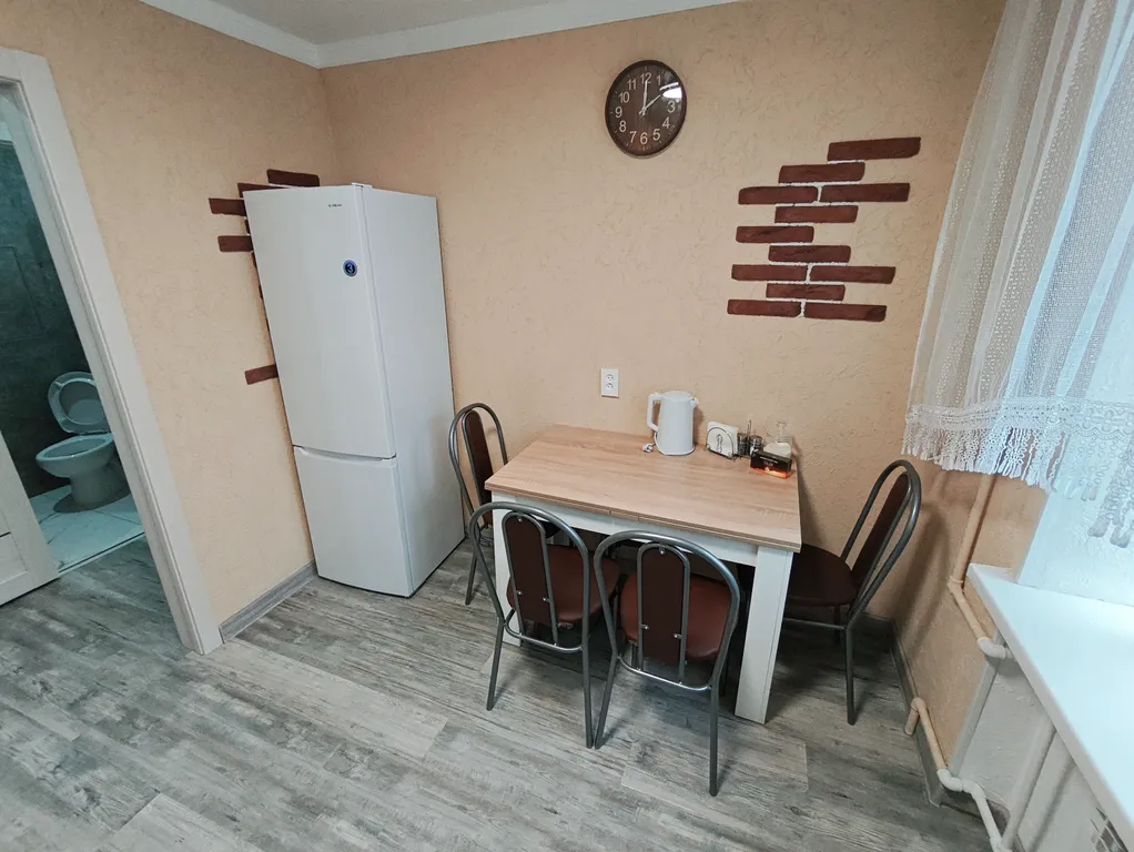 Квартира трёхкомнатная на улице Текстильной, 75 м², Шахты — фото 18