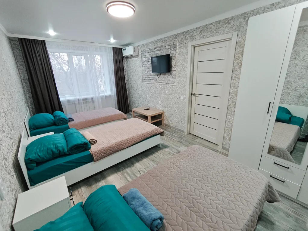 Квартира трёхкомнатная на улице Текстильной, 75 м², Шахты — фото 3
