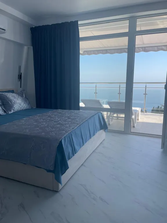 Апартаменты 5-местный на улице Строителее, 90 м², Гурзуф — фото 2