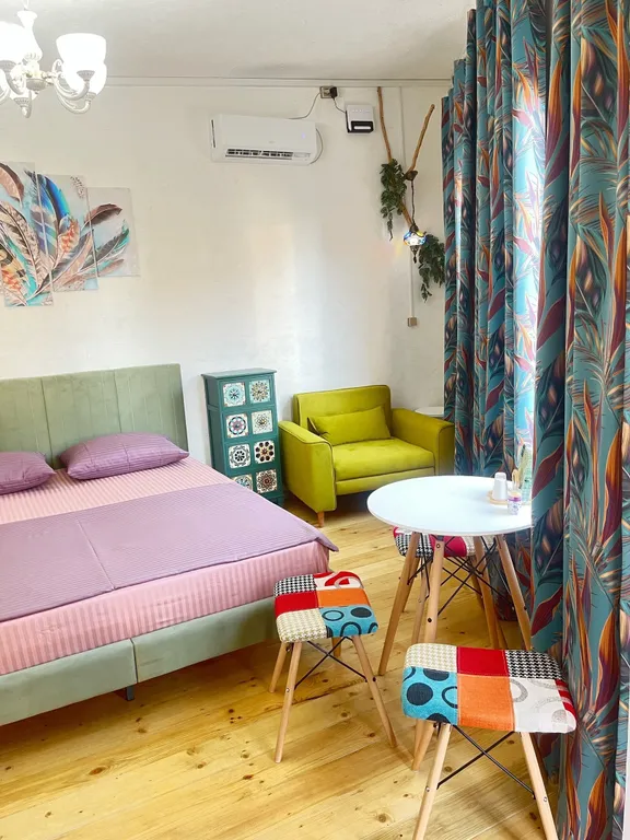 Домик у Моря отдельно стоящий - парковка, детский уголок, зона отдыха