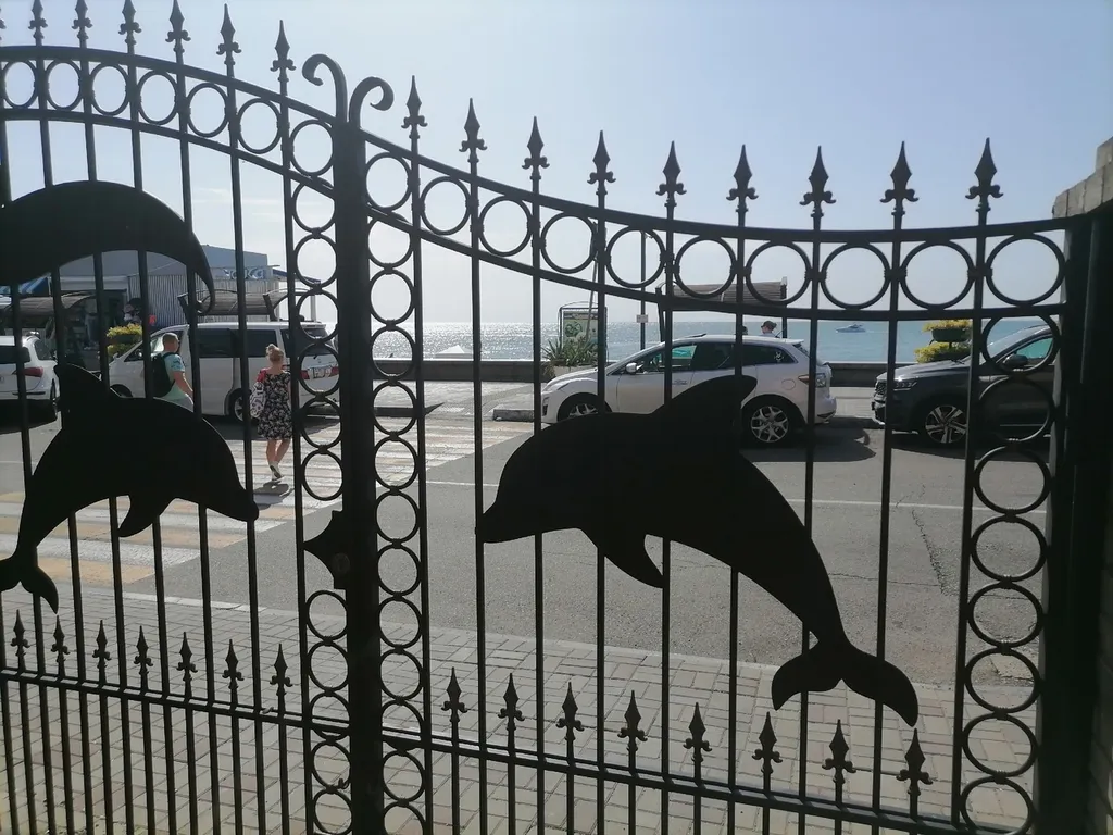 Домик у Моря отдельно стоящий - парковка, детский уголок, зона отдыха