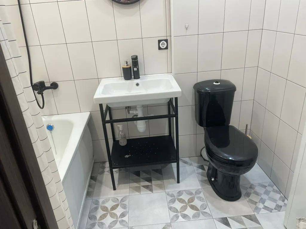 Студия однокомнатная в Дзержинском, 27 м², Волгоград — ванная комната, фото 2