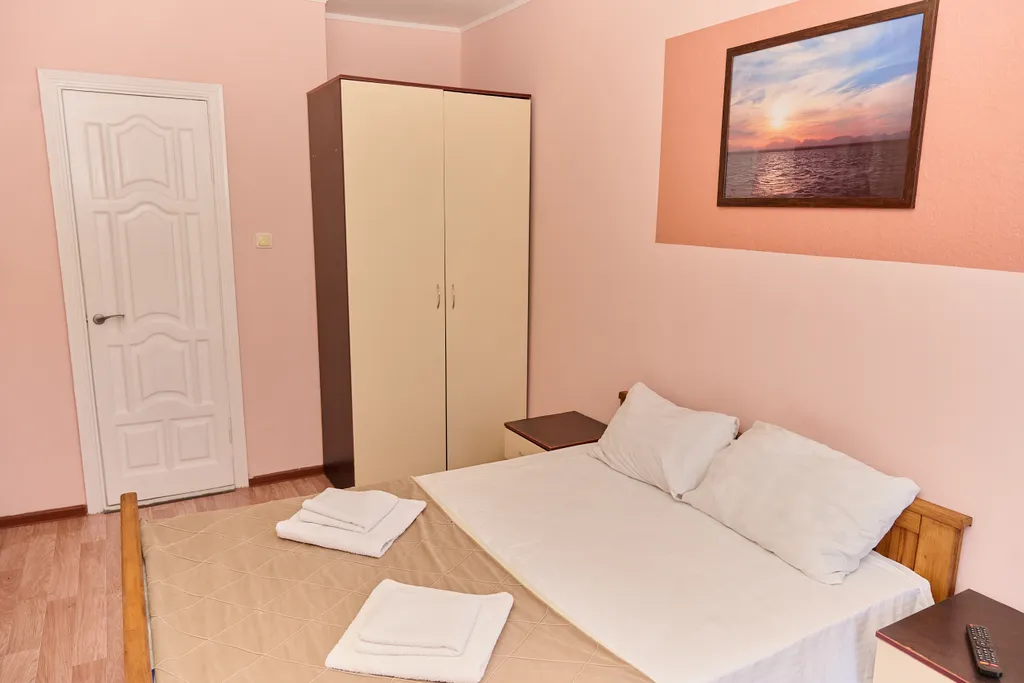 Двухместный номер с 1 кроватью двухместный номер с двуспальной кроватью, вид во двор