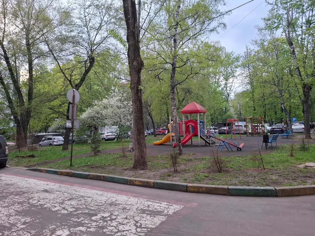 Студия однокомнатная у Перово, в Перово, 20 м², Москва — двор
