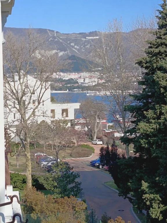 Квартира однокомнатная на улице Революционной, 65 м², Геленджик — фото 18