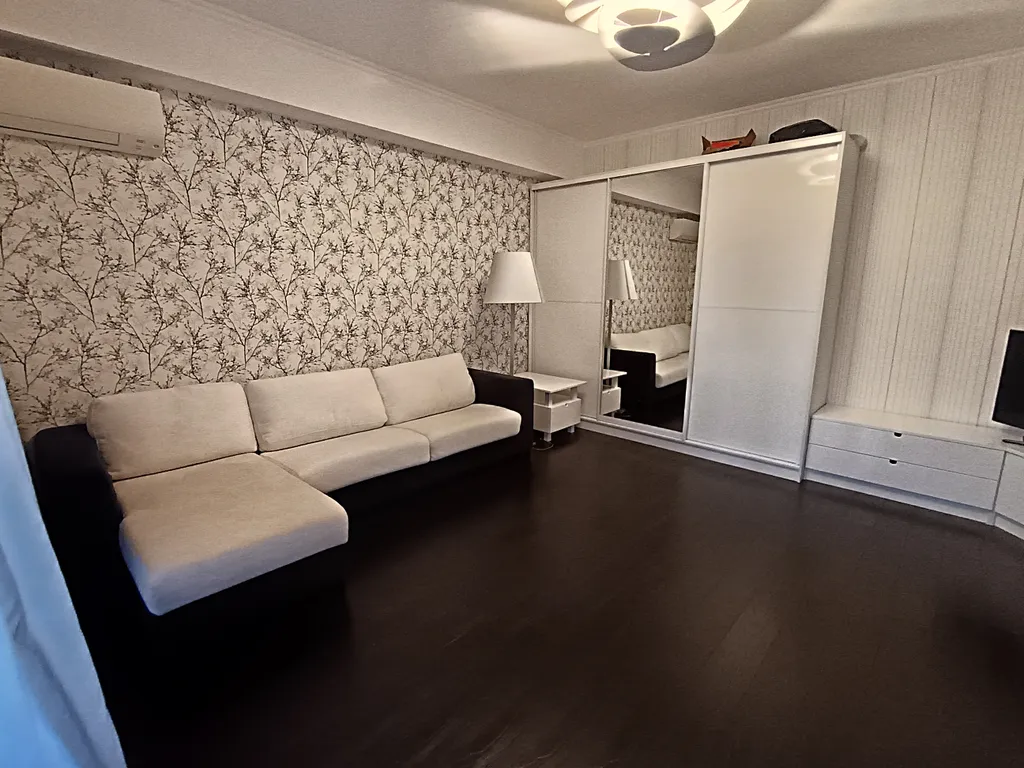 Квартира однокомнатная на улице Революционной, 65 м², Геленджик — фото 20