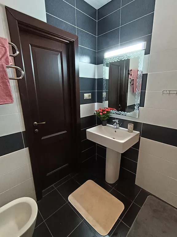 Квартира однокомнатная на улице Революционной, 65 м², Геленджик — фото 7
