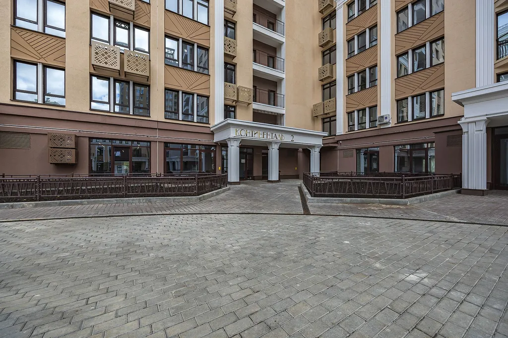 Квартира однокомнатная у Горьковской, в Кузнечихе, 55 м², Нижний Новгород — двор, фото 2