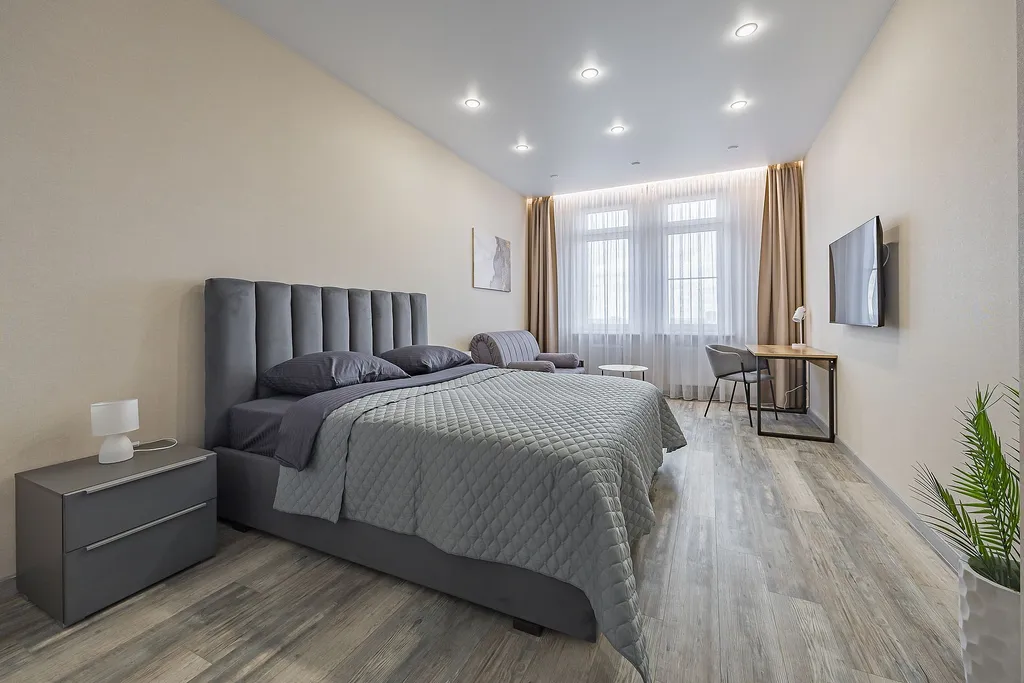 Квартира однокомнатная у Горьковской, в Кузнечихе, 55 м², Нижний Новгород — спальня, фото 2