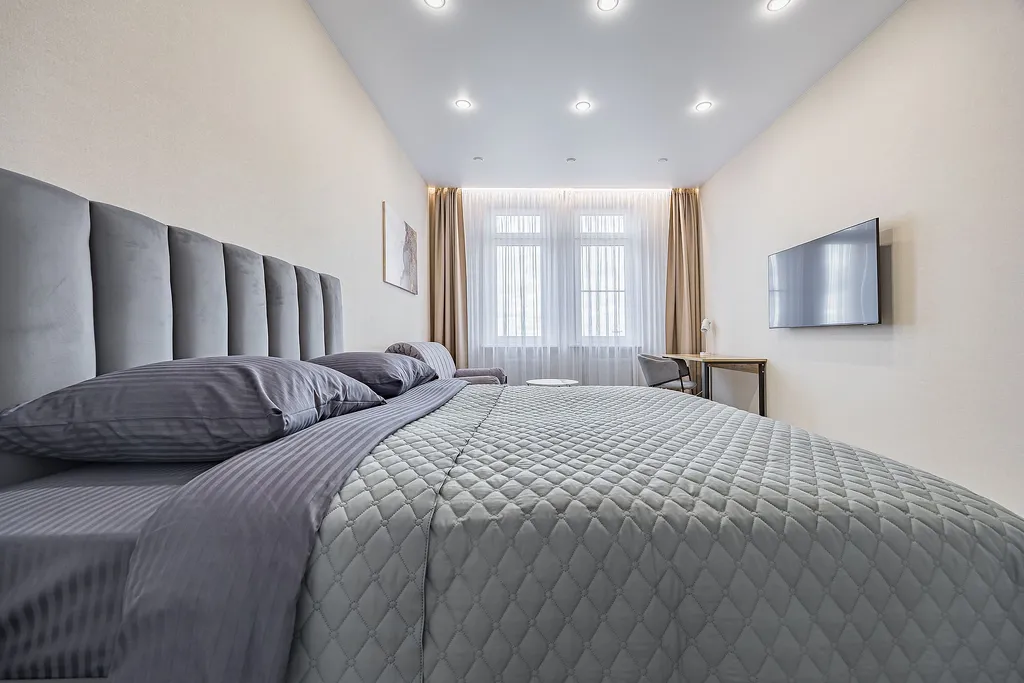 Квартира однокомнатная у Горьковской, в Кузнечихе, 55 м², Нижний Новгород — спальня, фото 3