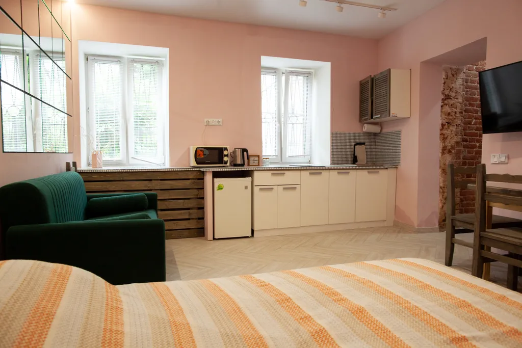 Студия однокомнатная на площади Челюскинцеве, 30 м², Ярославль — кухня, фото 2
