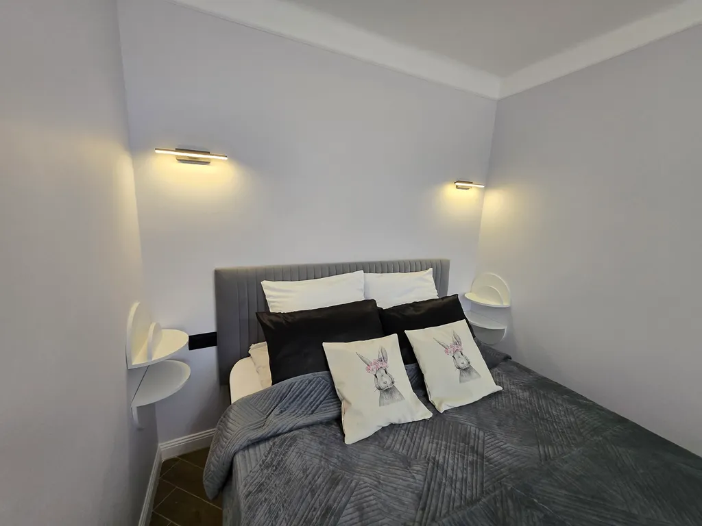 Квартира двухкомнатная на улице Советской, 42 м², Псков — спальня, фото 4
