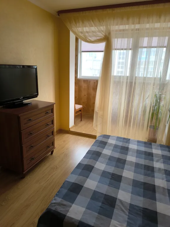 Квартира двухкомнатная в Гагаринском, 57 м², Севастополь — фото 11