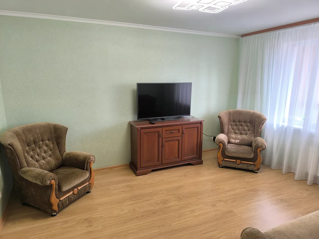 Квартира двухкомнатная в Гагаринском, 57 м², Севастополь — фото 6