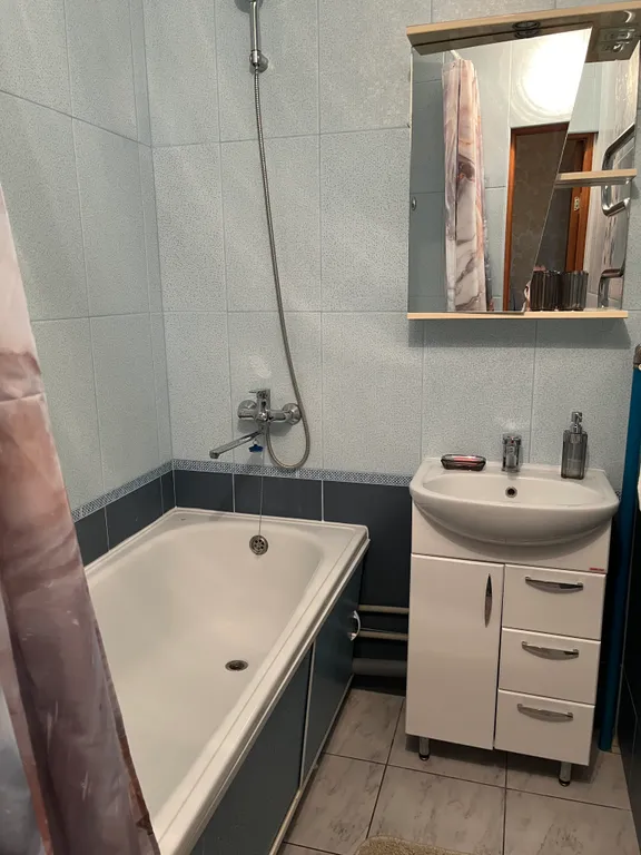 Квартира двухкомнатная на улице Симанина, 58 м², Дивеево — ванная комната, фото 3