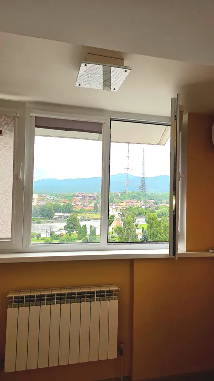 Квартира трёхкомнатная на улице Коцоева, 82 м², Владикавказ — вид из окна, фото 7