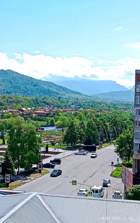 Квартира трёхкомнатная на улице Коцоева, 82 м², Владикавказ — вид из окна, фото 3