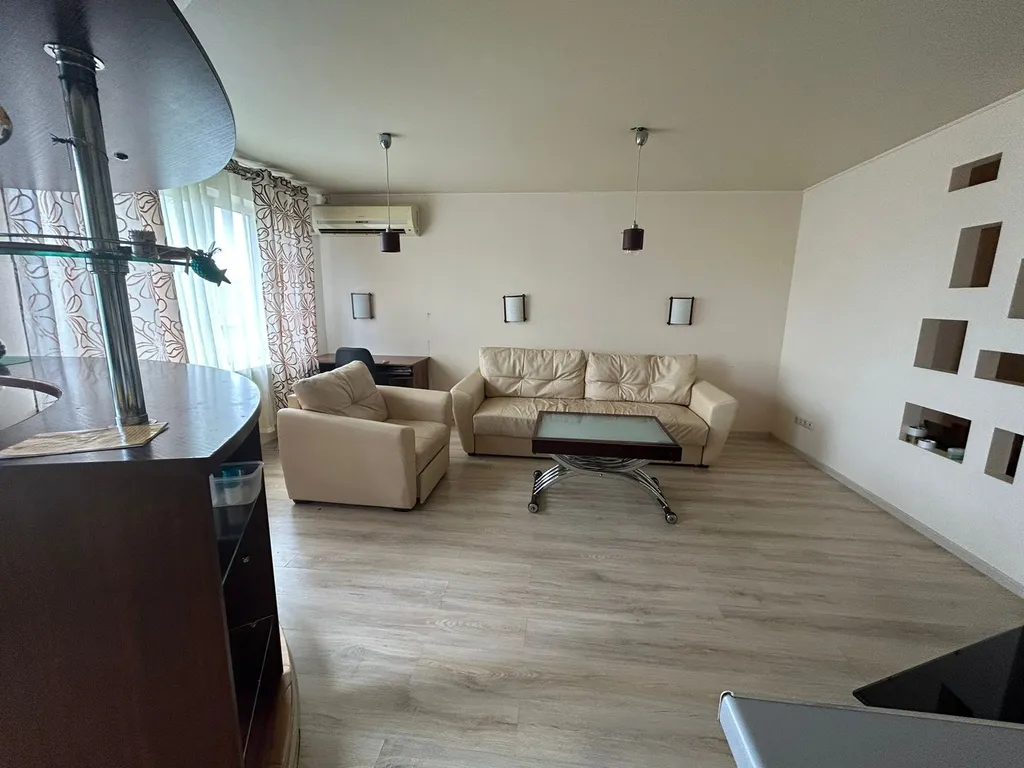Квартира двухкомнатная в Дзержинском, 51 м², Волгоград — спальня, фото 3