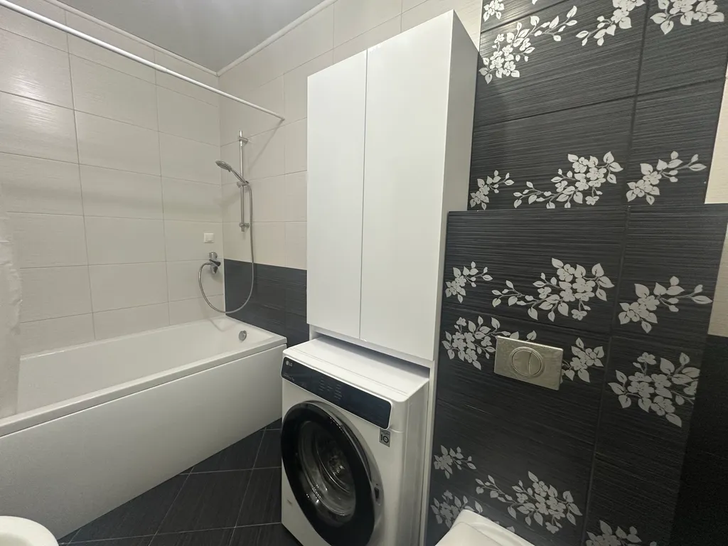 Квартира трёхкомнатная на улице Приморской, 70 м², Зеленоградск — фото 10