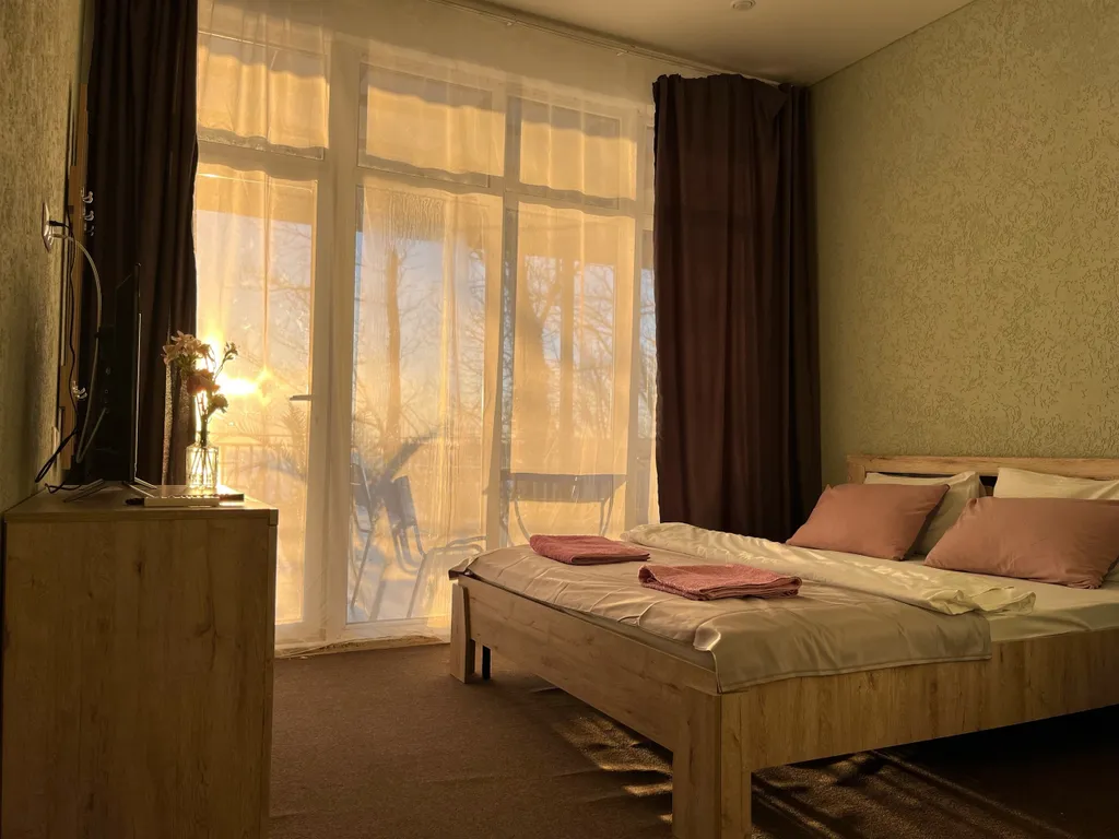 Трёхместный номер стандарт — Relax Kudepsta, фото 1 из 5