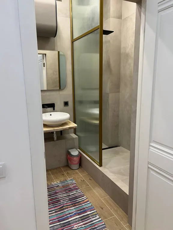 Квартира двухкомнатная на улице Белинского, 60 м², Томск — фото 22