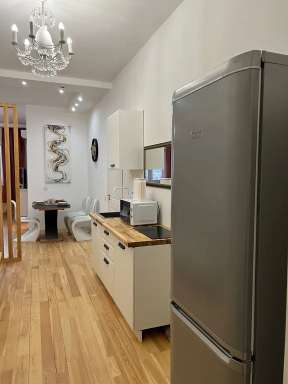 Квартира двухкомнатная на улице Белинского, 60 м², Томск — фото 6