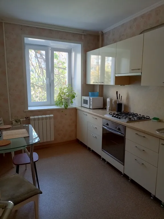 Квартира однокомнатная в Октябрьском, 37 м², Самара — кухня