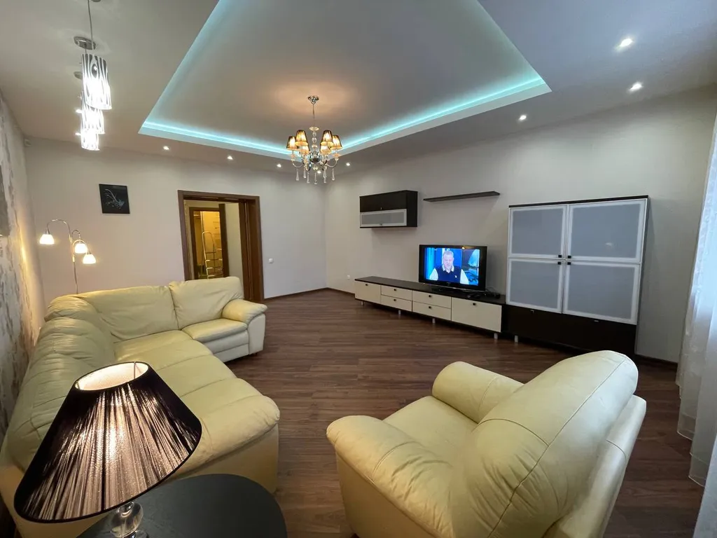 Квартира трёхкомнатная в Самарском, 120 м², Самара — спальня, фото 4