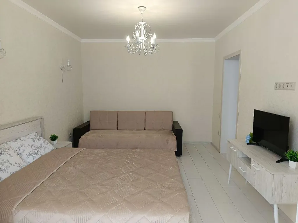 Квартира однокомнатная на улице Оранжерейной, 40 м², Пятигорск — спальня, фото 2
