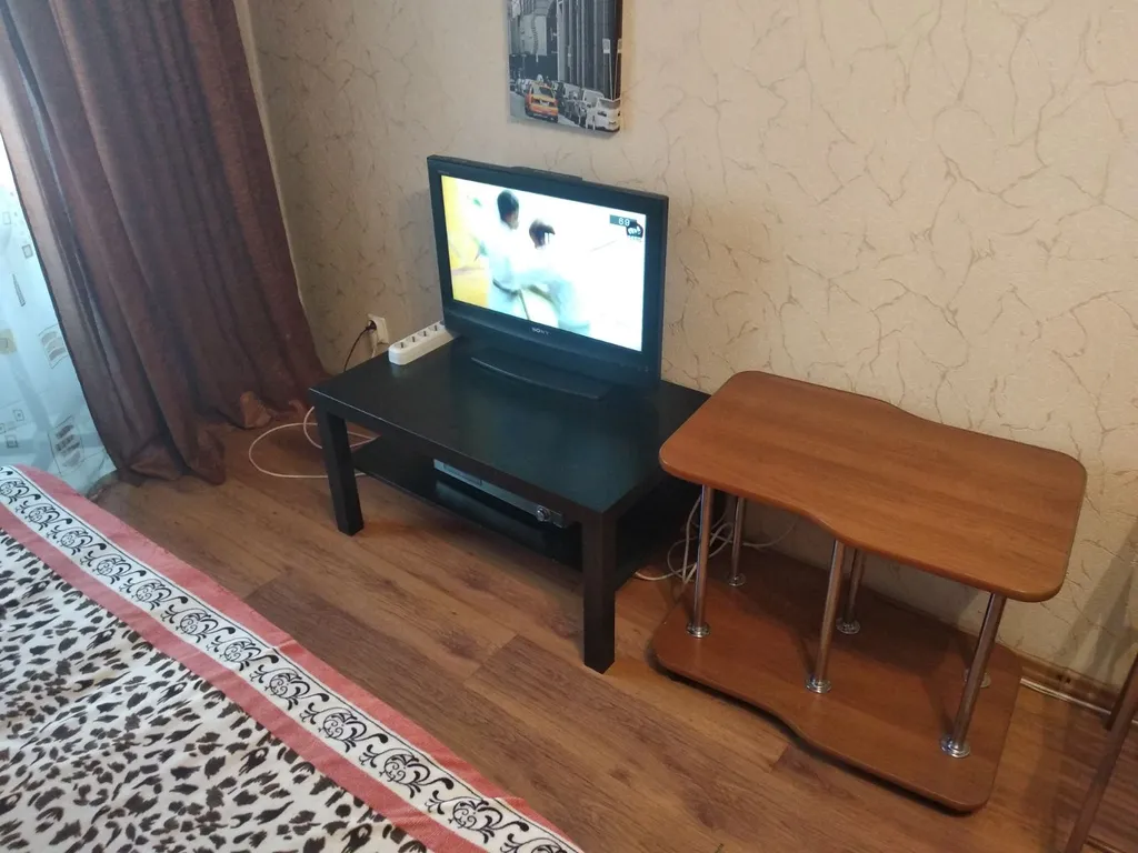 Квартира однокомнатная в Центральном, 40 м², Красноярск — спальня, фото 2