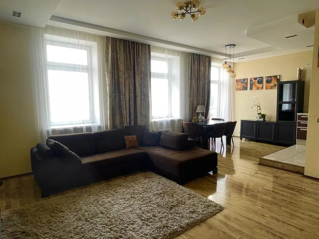 Квартира 4-комн в Фрунзенском, 103 м², Владивосток — спальня
