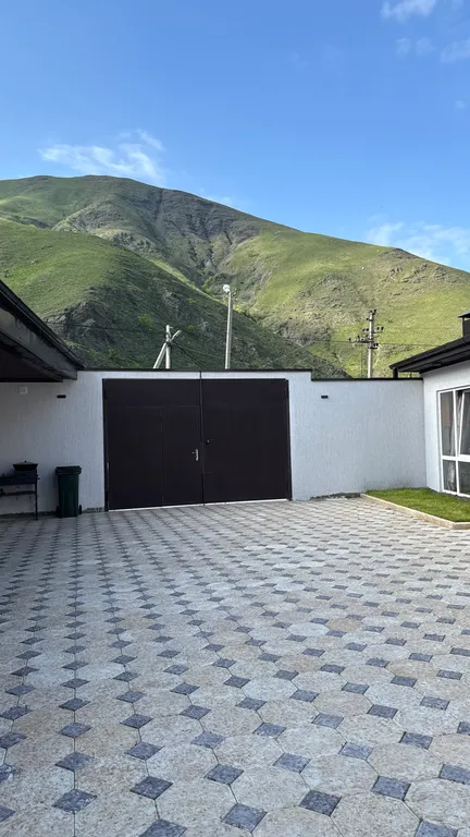 Уютный дом в сердце гор