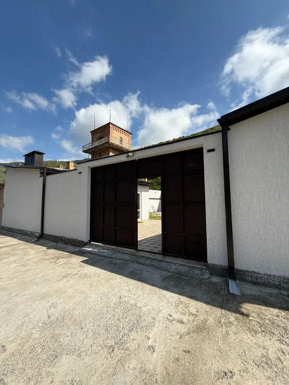 Уютный дом в сердце гор