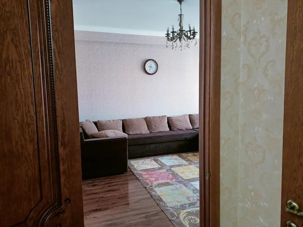 Квартира двухкомнатная в Ленинском, 72 м², Махачкала — спальня, фото 6