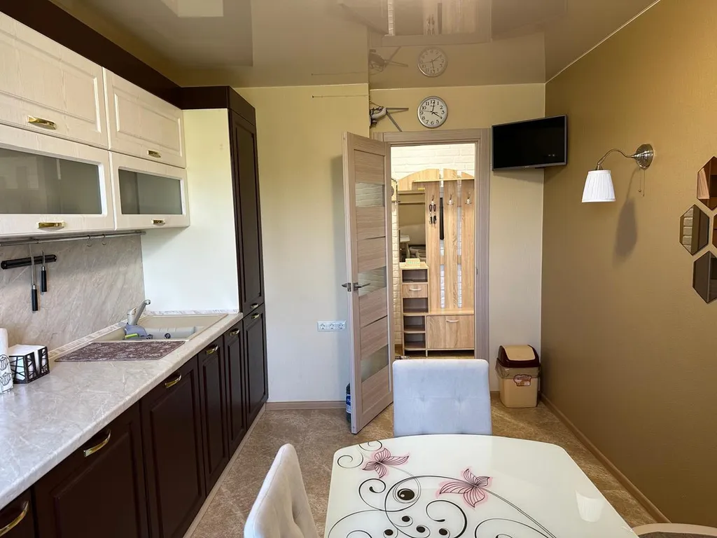 Квартира двухкомнатная на улице Курортной, 65 м², Саки — фото 2