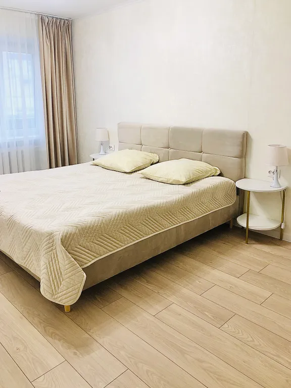 Квартира однокомнатная на улице Народной, 30 м², Псков — спальня, фото 2