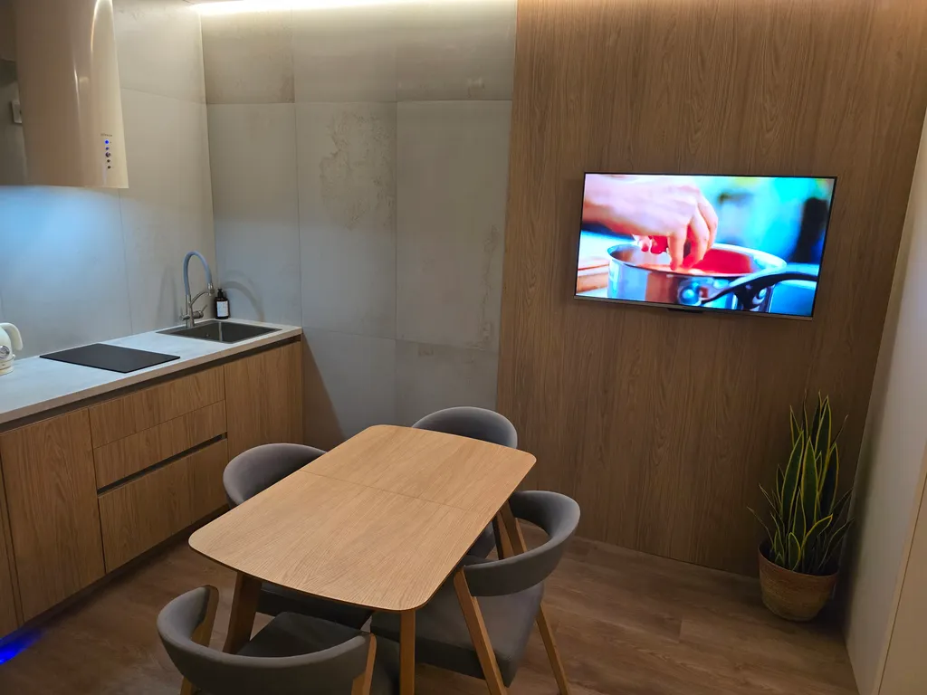 Квартира двухкомнатная в Ленинградском, 60 м², Калининград — фото 26