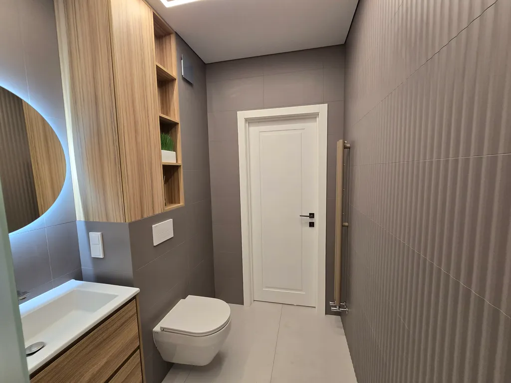 Квартира двухкомнатная в Ленинградском, 60 м², Калининград — ванная комната, фото 2