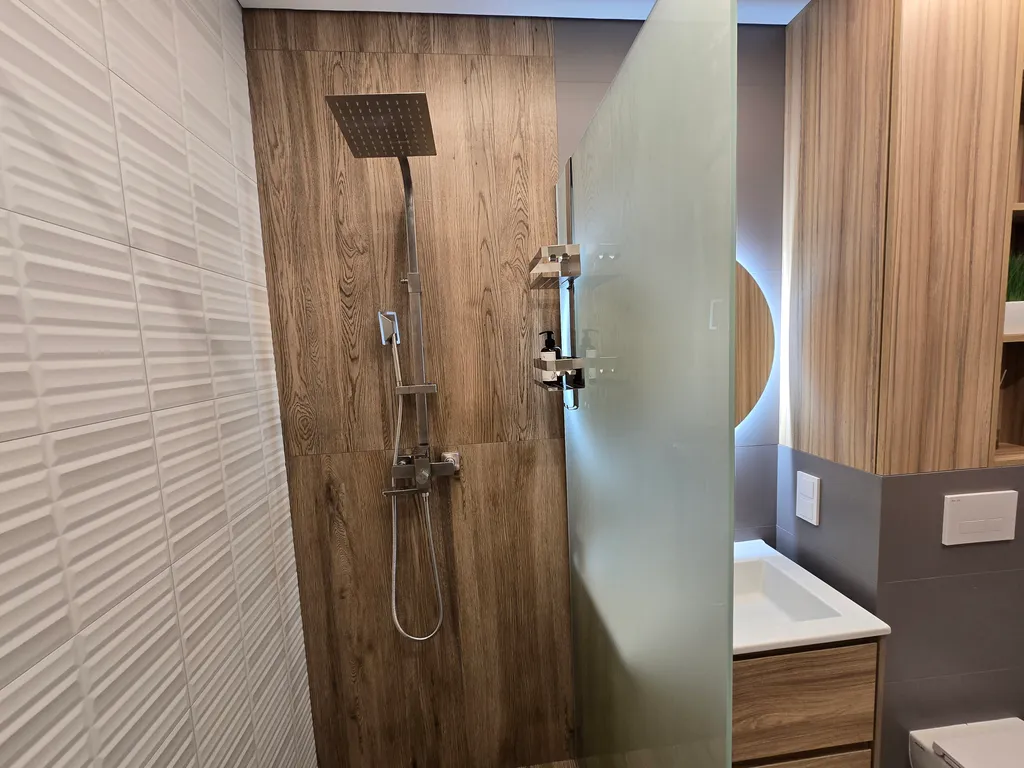 Квартира двухкомнатная в Ленинградском, 60 м², Калининград — ванная комната, фото 5