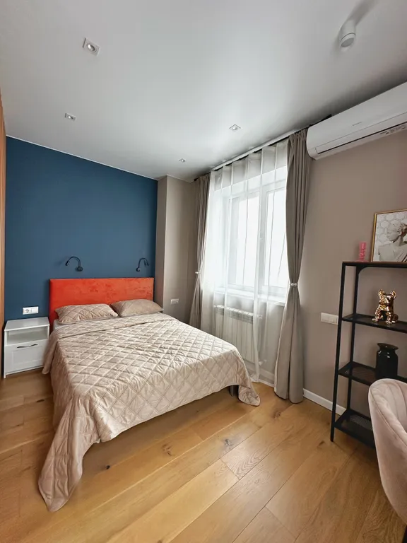 Квартира двухкомнатная в Ленинском, 55 м², Владивосток — спальня