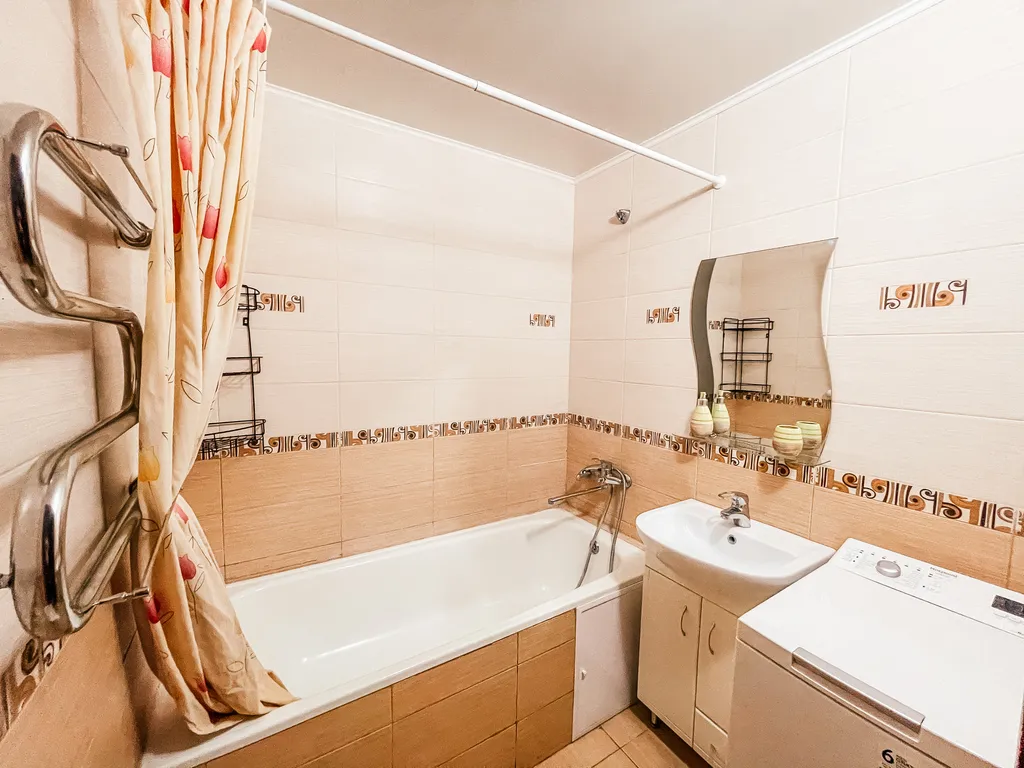 Квартира трёхкомнатная на улице Ватутина, 75 м², Сызрань — фото 10