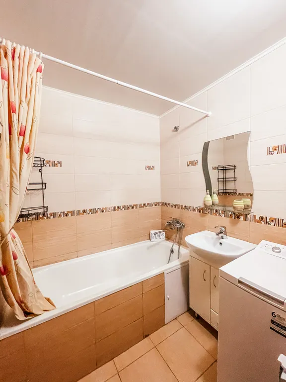 Квартира трёхкомнатная на улице Ватутина, 75 м², Сызрань — фото 12